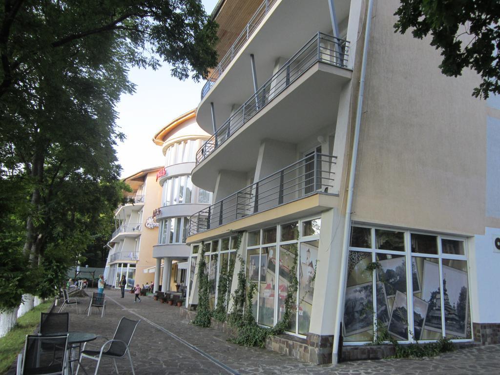 Quelle Polyana Hotel Luaran gambar