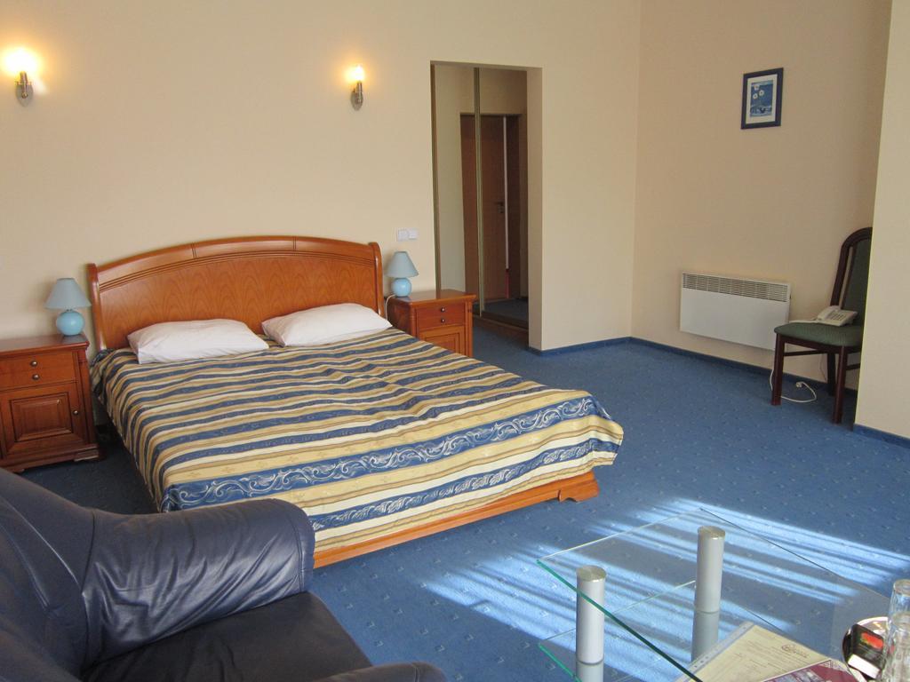 Quelle Polyana Hotel Bilik gambar
