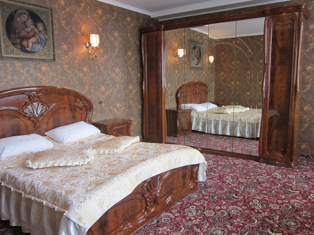 Quelle Polyana Hotel Luaran gambar