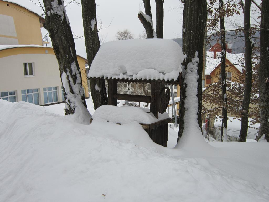 Quelle Polyana Hotel Luaran gambar