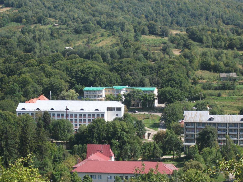 Quelle Polyana Hotel Luaran gambar